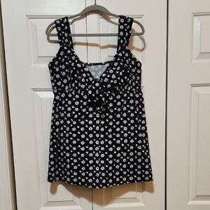 Croft & Barrow Black and White Daisy Print One Piece